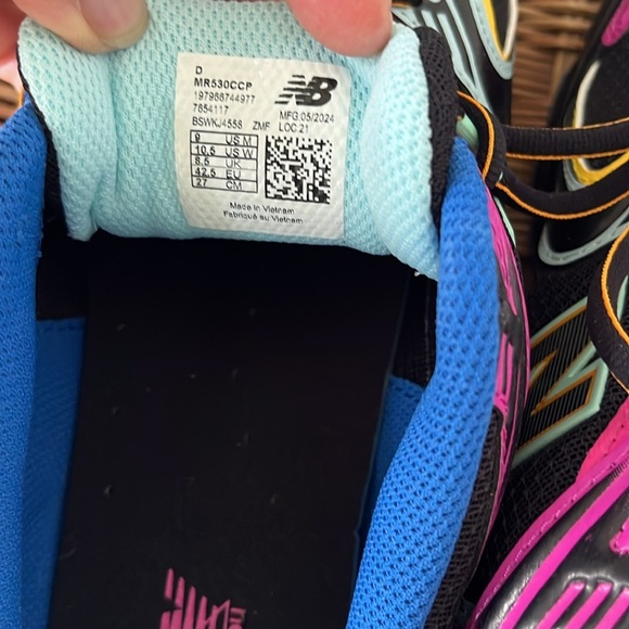 New Balance 530 Sneaker Neon Lights Size 9 Men’s or 10.5 Women’s NEW - Picture 12 of 13